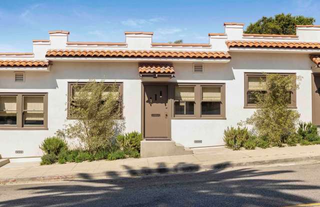 1 Bed / 1 Bath Bungalow - 2 Blocks from the beach in Santa Monica photos photos