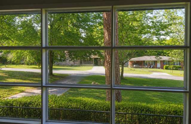 1926 Dirk Drive Gallery 2
