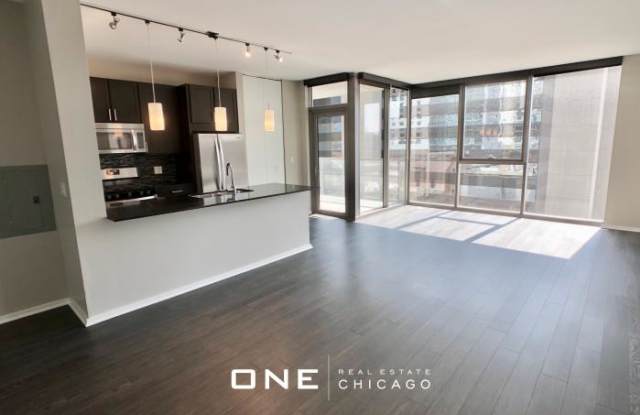 117 N Desplaines - 117 North Desplaines Street, Chicago, IL 60661