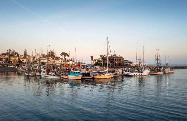 Views of the Santa Cruz Harbor from Your Living Room - 3Br/2Ba with Large 2-Car Garage Gallery 3