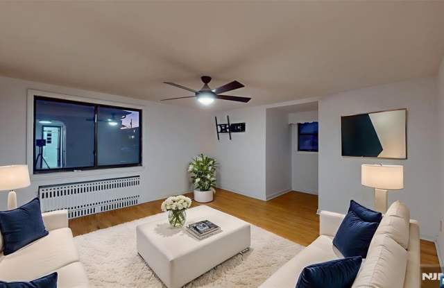 204 Philip Avenue 2 photos photos