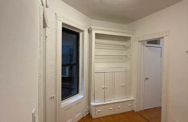 792 Ninth Avenue photos photos