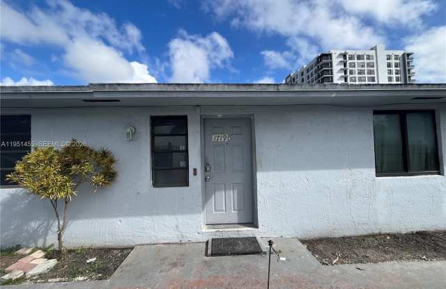 1719 NW 16th St photos photos