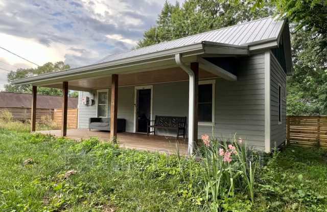 135 Michigan Ave photos photos