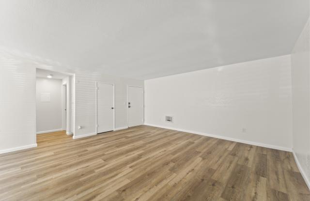 18530 Hatteras Street - 122 photos photos