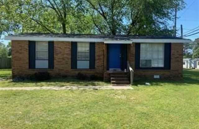 601 Cedarwood Drive Gallery 1