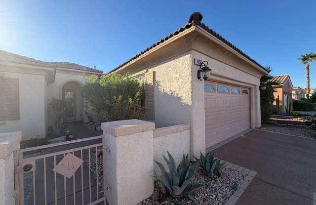 Fantastic single-story home in a premier age-restricted, gated golf community in Summerlin! Gallery 1