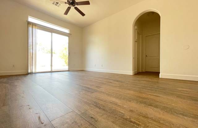 W. Cactus and S. Valley View - Lovely split level 2 bedroom home in Southern Highlands. Gallery 1