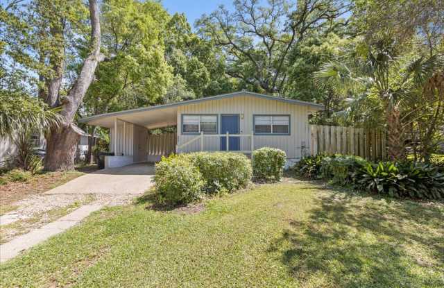 3 Bedroom House Less than a Mile from FSU! Available August 2027 Gallery 3