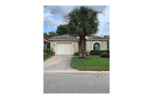 8010 Bellafiore Way - 8010 Bellafiore Way, Palm Beach County, FL 33472