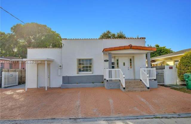 536 NW 25th Ave unit A (A11965111) photos photos