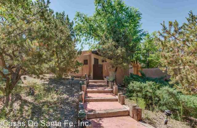 948 Los Lovatos 5-A - 948 Los Lovatos Road, Santa Fe, NM 87501
