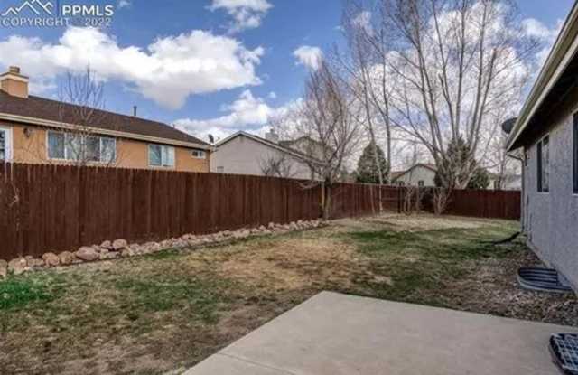 695 Snowpeak Ct Gallery 2