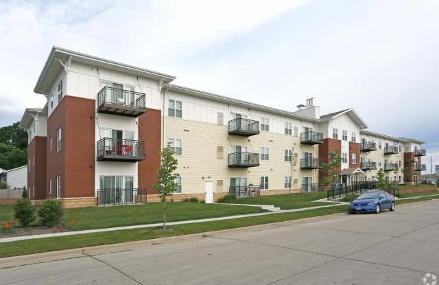 Cascade Apartments Gallery 1