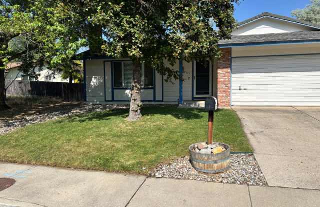 AVAILABLE IMMEDIATELY THIS HOME WON'T LAST- LARGE 3 BED/2 BATH HOME IN RENO WITH A/C  FIREPLACE - QUIET FAMILY NEIGHBORHOOD photos photos
