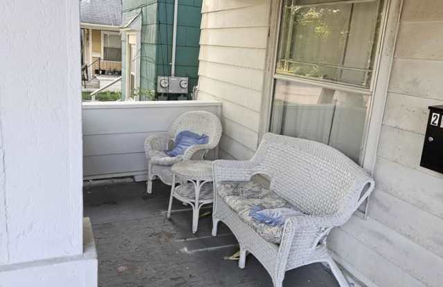 412 West Saginaw Street - 3 photos photos