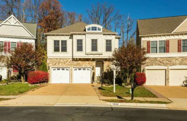Prime Location in the Heart of Kingstowne -5 bedrooms! photos photos