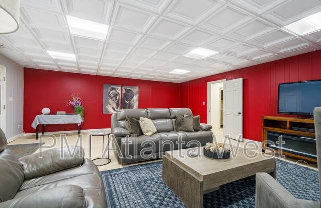 2215 Spalding Drive Gallery 3