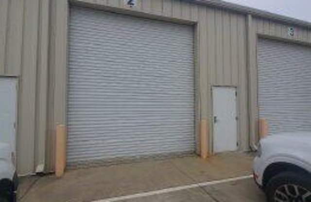 155 NW Blake Avenue Gallery 3