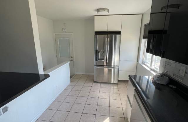 LINDBERGH Schools - Completely Rehabbed 3 BR 2BA Available for rent Gallery 4