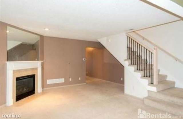10648 E 46th Terrace Gallery 3