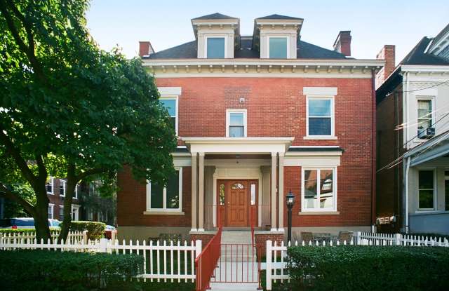 400 Denniston St photos photos