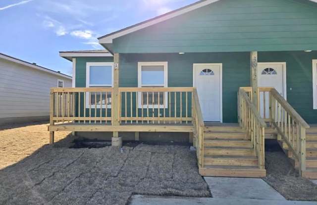 Welcome home to this beautifully designed 3-bedroom, 2 bath half duplex photos photos