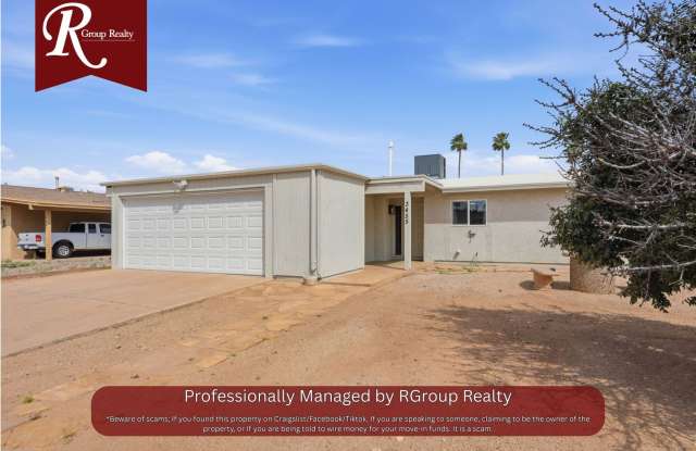 Spacious 3BR/2BA Tucson Retreat with 2-Car Garage & Expansive Patio Gallery 1