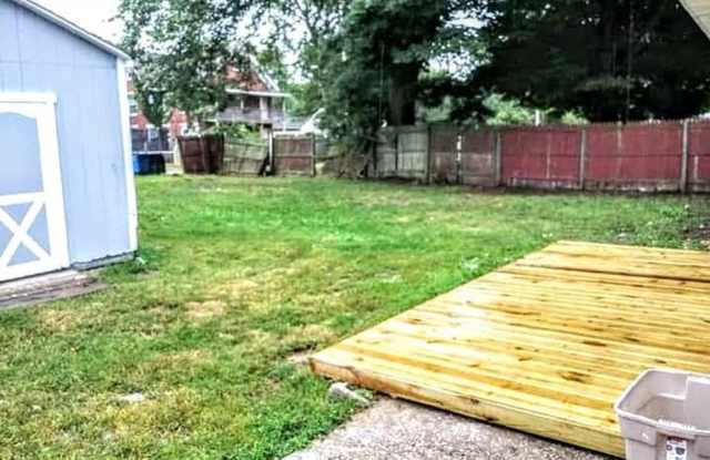 Fully remodeled 3 bedroom ranch with large backyard!! photos photos