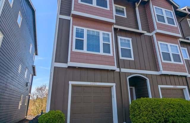Townhome with Stainless Steel Appliances, Fireplace and A/C! ~ 5997 Blue River photos photos
