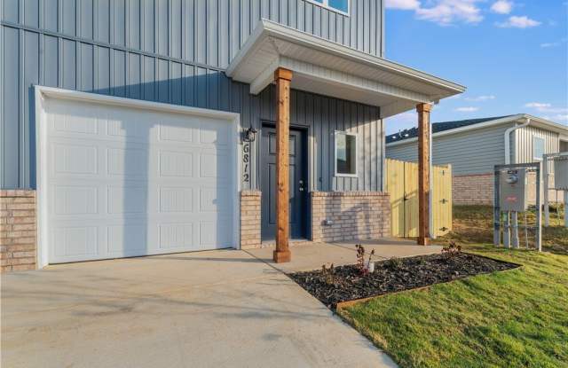 6812 SW Memphis Avenue photos photos