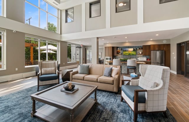 Oaks Landing 55+ Apartments - Senior & Affordable Housing Gallery 4
