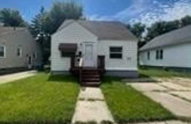 8100 MEADOW Avenue photos photos