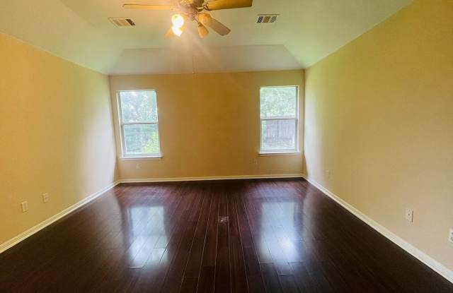 Room in 3 Bedroom Home in Austin photos photos