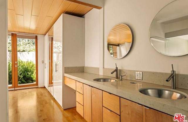 3990 Clayton Avenue West photos photos