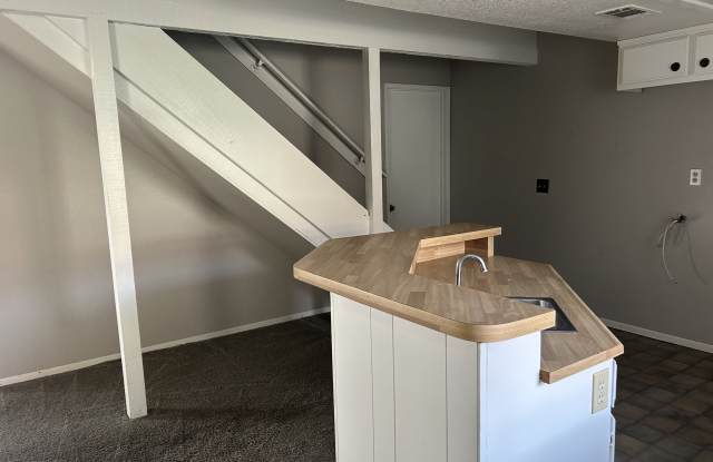 16780 Green Tree Boulevard - 1unit 1 Gallery 4