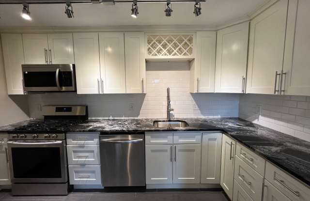 7471 Light House Point - 7471 Lighthouse Point, Wilkinsburg, PA 15221