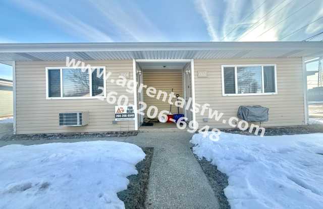 1002 Lewis St photos photos