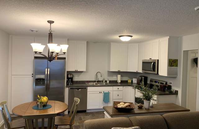 12616 Pond View Rd Gallery 2