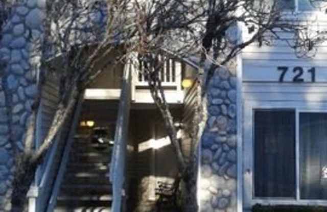 Pre-Leasing 1400 SQFT 3BDR/2BA, one Parking space Condo For Rent $2450. - 721 115th Street Southwest, Snohomish County, WA 98204