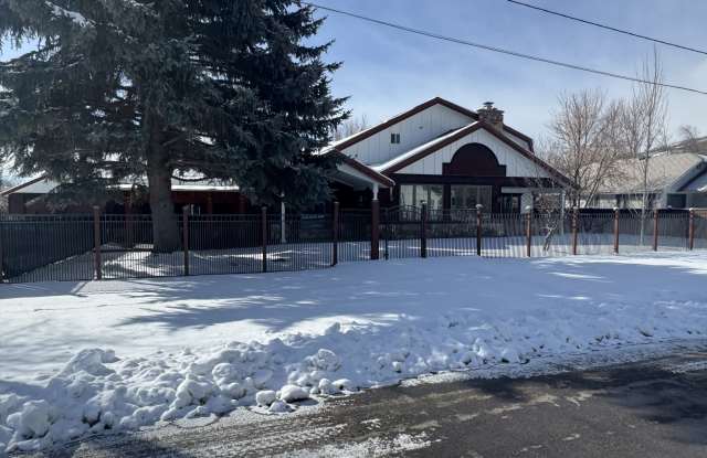 325 West 100 North photos photos