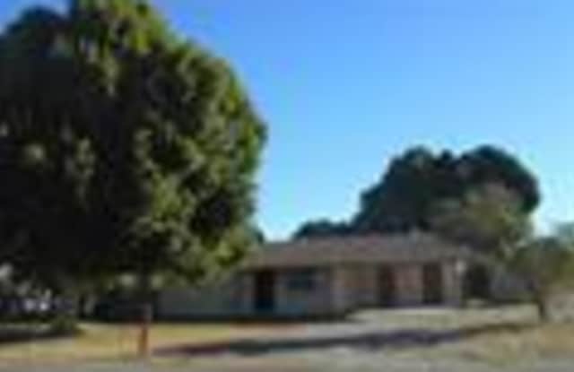 Three Bedroom Two Bath Home in Town! photos photos