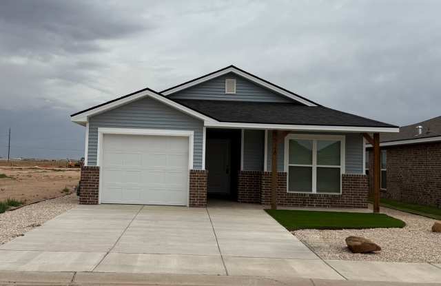 July Move-in - 5526 Rice Street, Lubbock, TX 79416