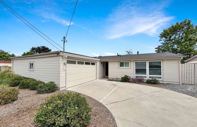 Charming 3BD/2BA House in Serra Mesa w/ W/D, Mini-Split A/C Units, Covered Patio  2-Car Garage! photos photos