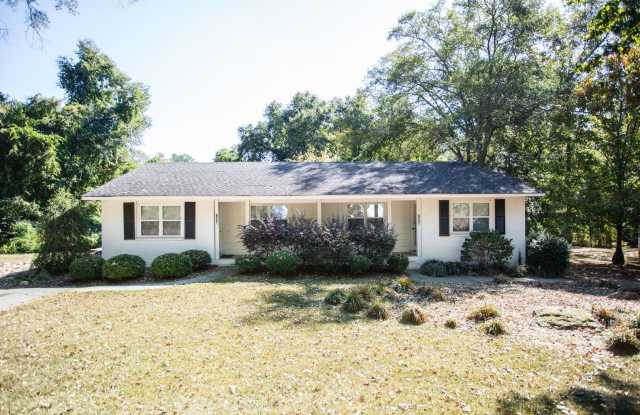 Cute and Quiet West Side Duplex! photos photos