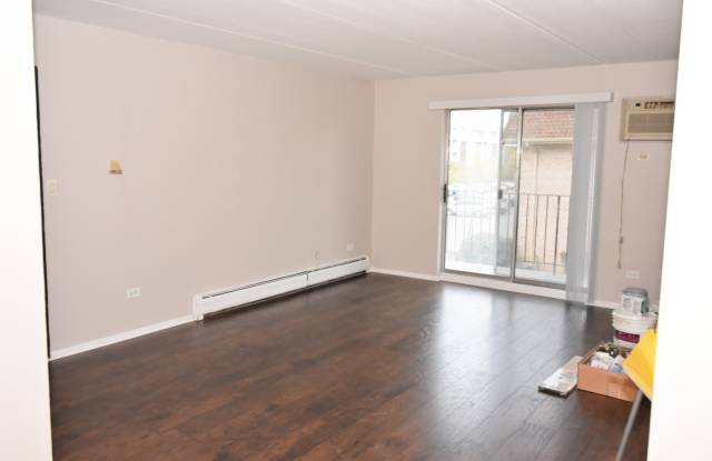 1111 Bloomingdale Road Gallery 2