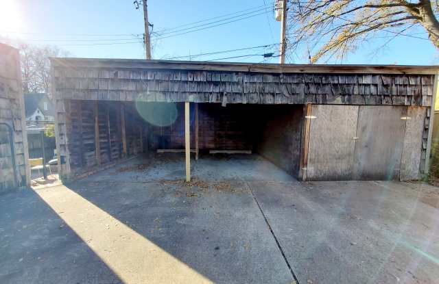 517 South Barksdale Street Gallery 4