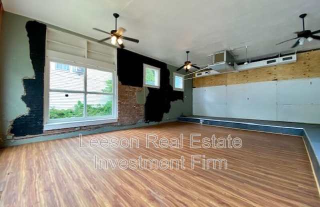 440 Olive St. Gallery 3