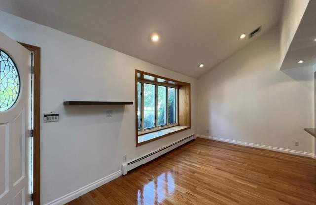 805 Oakleigh Road Gallery 3