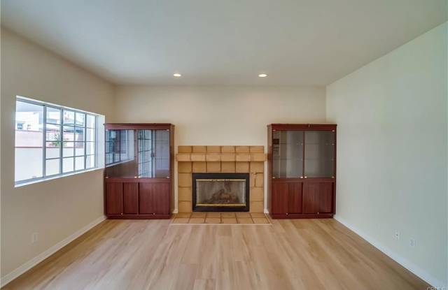 19614 Darien Place Gallery 4